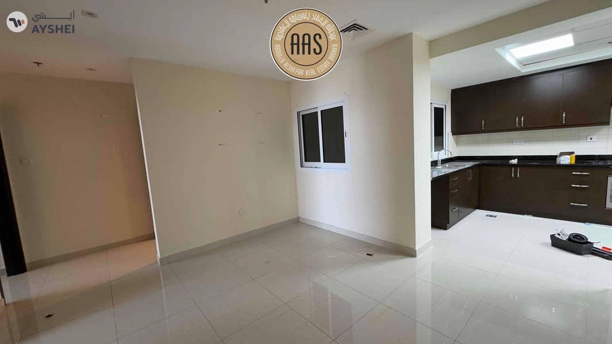 luxury 3bhk in prime location sheikh zayed road rent 235k-10-10
