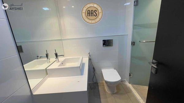 luxury 3bhk in prime location sheikh zayed road rent 235k