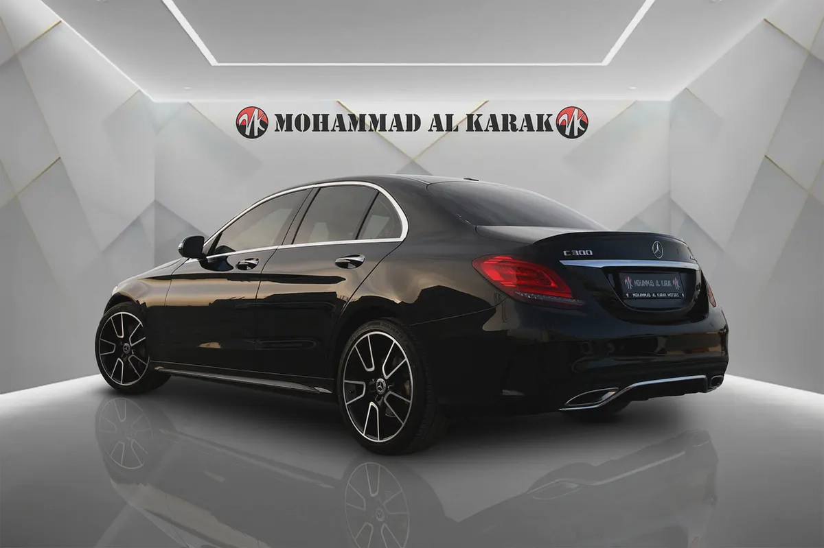MERCEDES BENZ C300 4 MATIC - 2019 - FULLY LOADED - AMAZING PRICE-5-5
