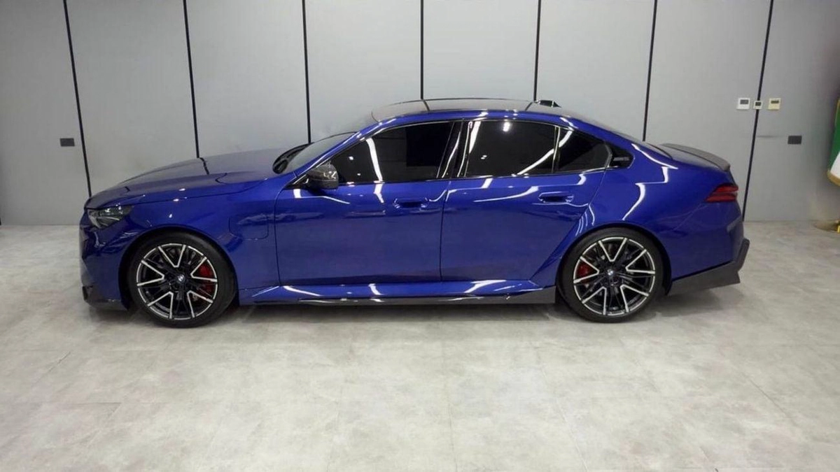 BMW M5 Hybrid BMW 5 Series M5 2026 GCC specs-22-0