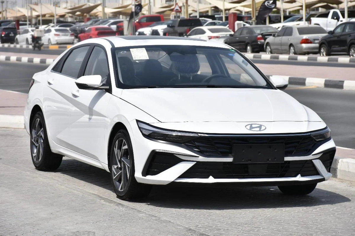 HYUNDAI ELANTRA LUXURY 2025 | WHITE LIKE-9-9