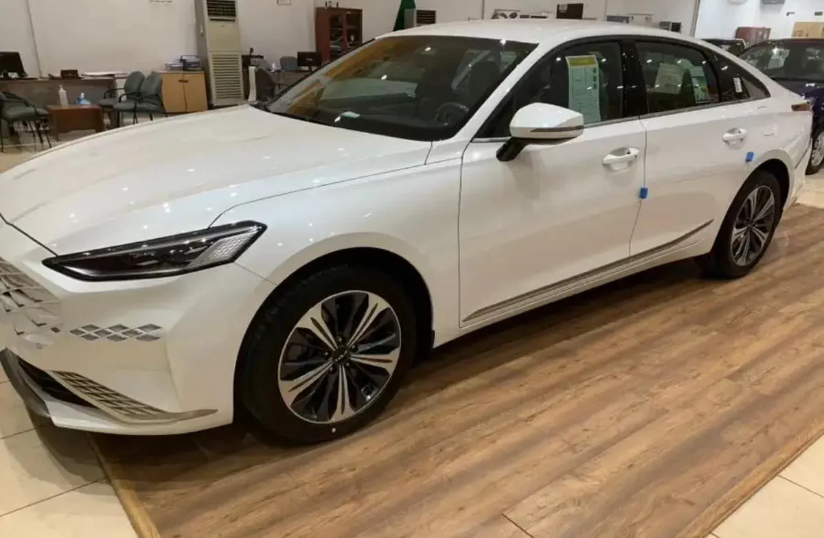New 2026 Kia K8