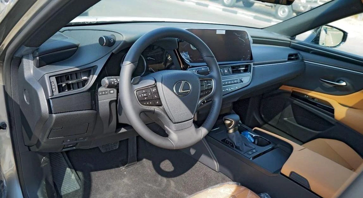 LEXUS ES300h 2.5L HYBRID 2026 – SILVER EXTERIOR-5-5
