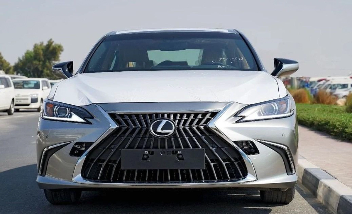 LEXUS ES300h 2.5L HYBRID 2026 – SILVER EXTERIOR-1-1