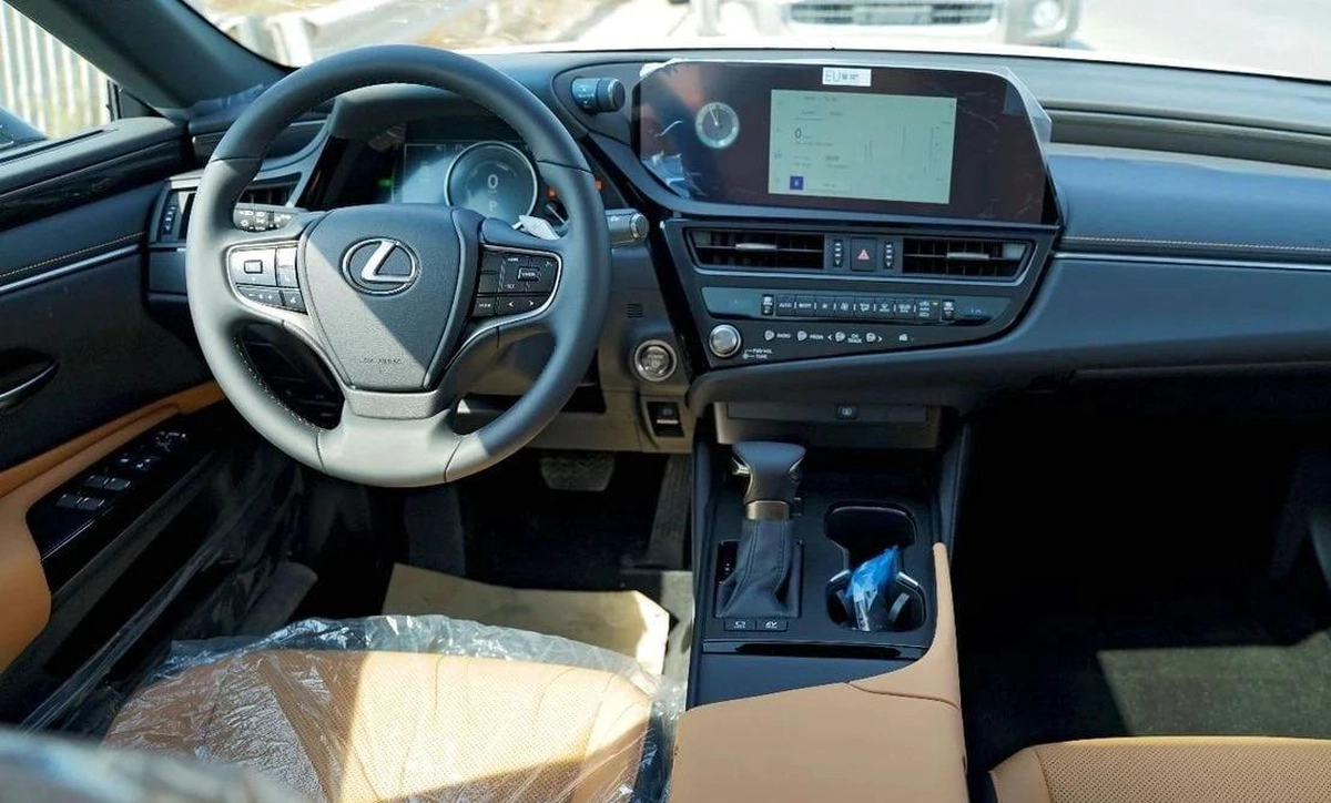 LEXUS ES300h 2.5L HYBRID 2026 – SILVER EXTERIOR-8-8
