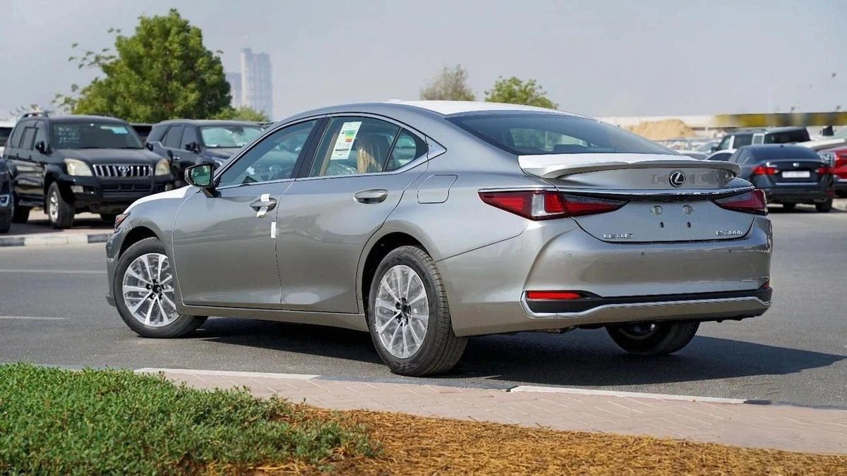 LEXUS ES300h 2.5L HYBRID 2026 – SILVER EXTERIOR-9-9
