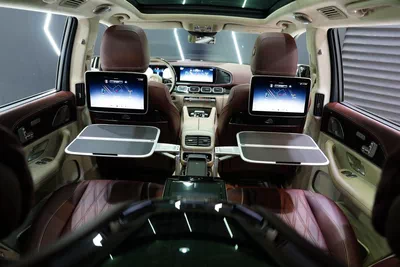 Mercedes-Benz Maybach GLS 600-13