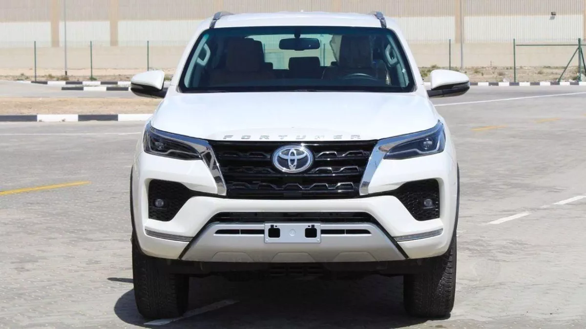 Toyota Fortuner EXR TOYOTA FORTUNER 2.4L mid option AT-1-0