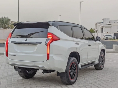 MITSUBISHI MONTERO SPORT 2019 GLS 4WD FULL OPTION GCC IN EXCELLENT CONDITION-9