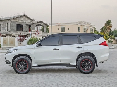 MITSUBISHI MONTERO SPORT 2019 GLS 4WD FULL OPTION GCC IN EXCELLENT CONDITION-17