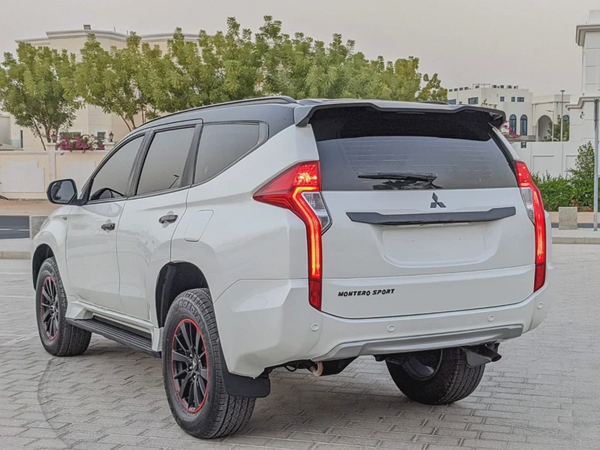 MITSUBISHI MONTERO SPORT 2019 GLS 4WD FULL OPTION GCC IN EXCELLENT CONDITION-7-7