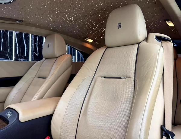 Rolls-Royce Wraith 2015 | Well Maintained | GCC Specs | Low Mileage | Full Service History
