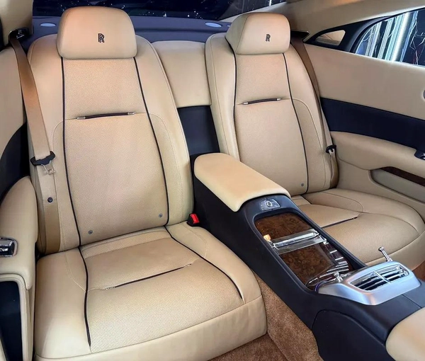 Rolls-Royce Wraith 2015 | Well Maintained | GCC Specs | Low Mileage | Full Service History