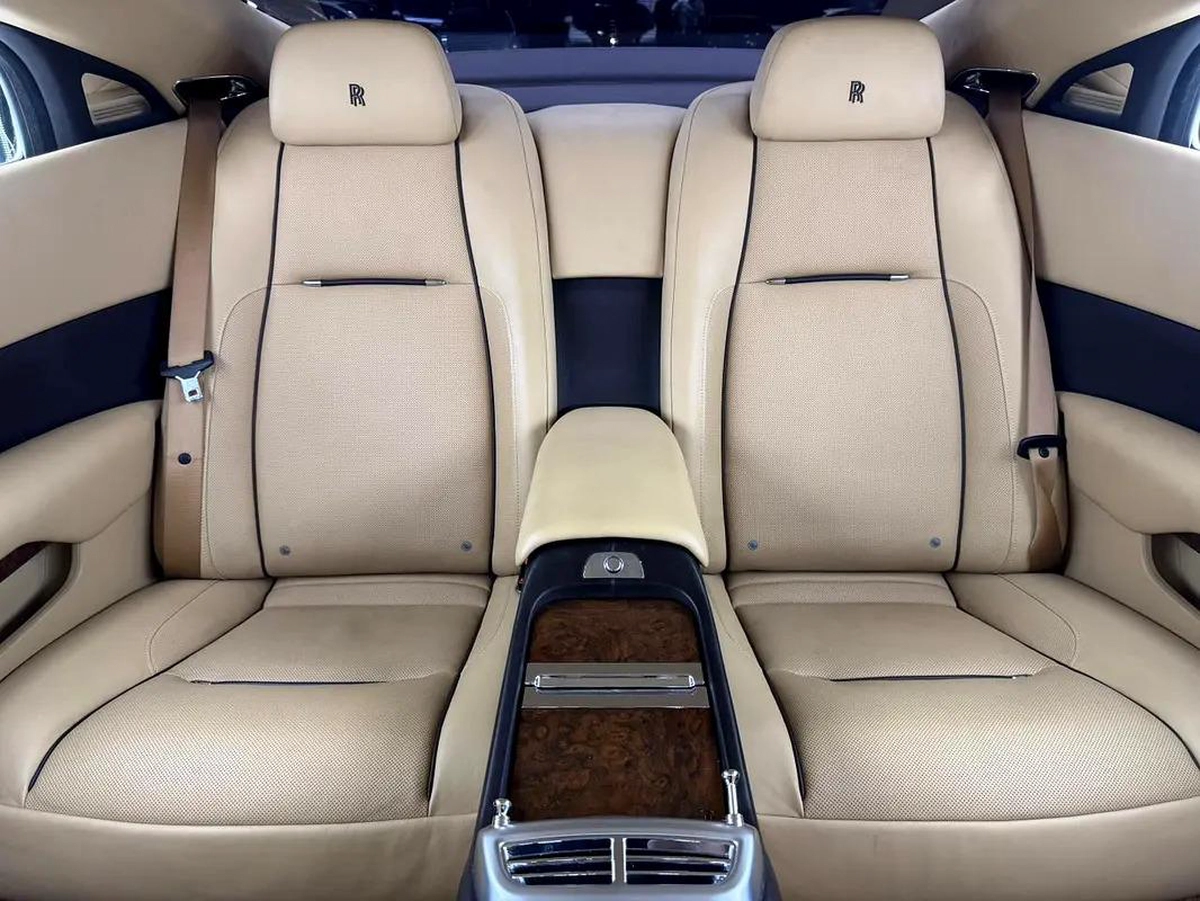 Rolls-Royce Wraith 2015 | Well Maintained | GCC Specs | Low Mileage | Full Service History-12-12