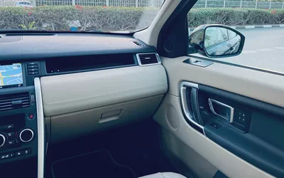 Land Rover • Discovery • SPORT • HSE Si4 • 2.0L Turbocharged-17