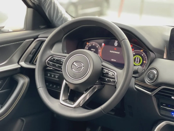 مازدا CX90 خليجي ضمان الوكيل 2025 فول اوبشن سته سلندر 3.3 بانواما