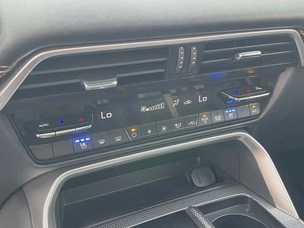 مازدا CX90 خليجي ضمان الوكيل 2025 فول اوبشن سته سلندر 3.3 بانواما