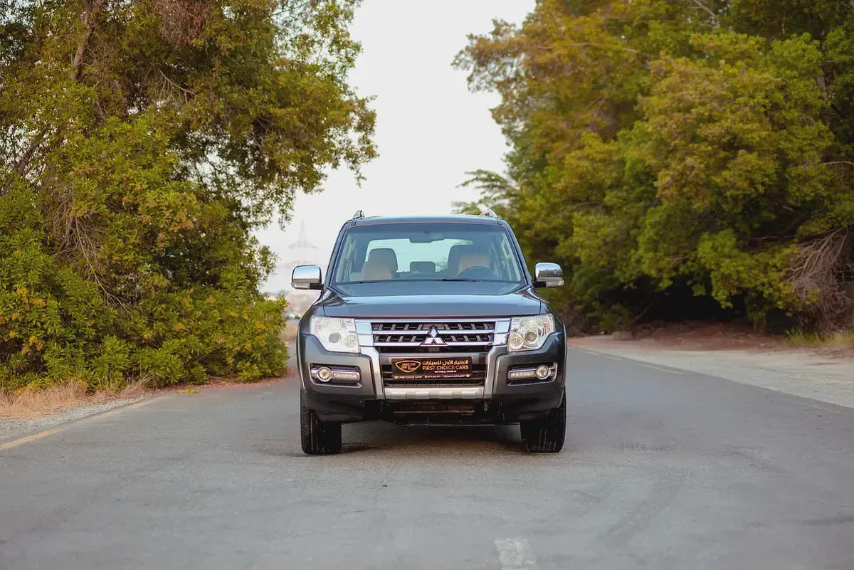 Pajero GLS | GCC Specs | REF#P11095-5-5