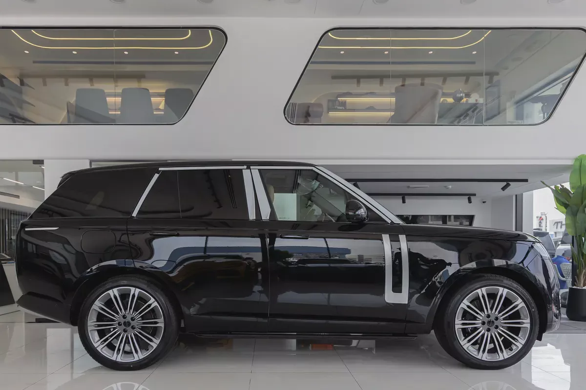 Range Rover Vogue | Autobiography | P530 | 2025 | GCC | V8 | AWD-6-6