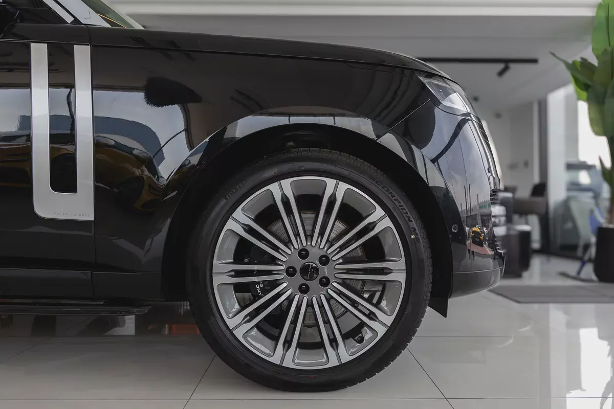 Range Rover Vogue | Autobiography | P530 | 2025 | GCC | V8 | AWD-7-7