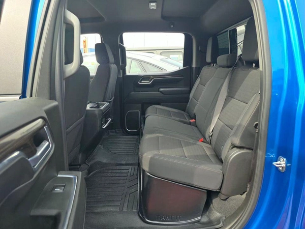 Chevrolet Silverado 5.3 V8 LT 1500 LT 2024 Canadian Specs - AED 140,000