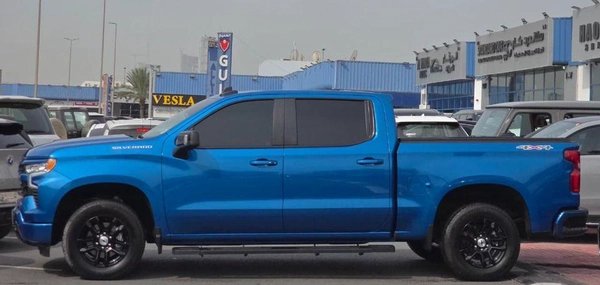 Chevrolet Silverado 5.3 V8 LT 1500 LT 2024 Canadian Specs - AED 140,000