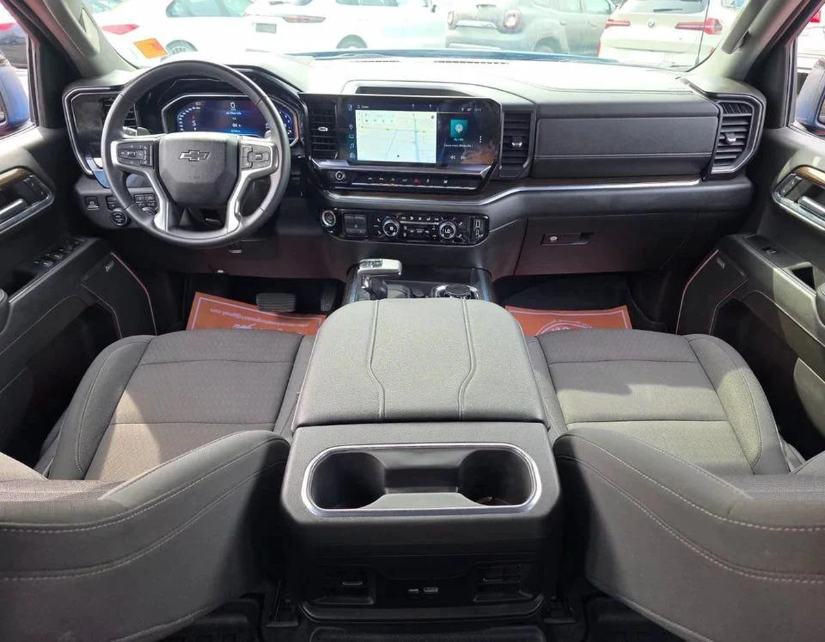 Chevrolet Silverado 5.3 V8 LT 1500 LT 2024 Canadian Specs - AED 140,000-15-15
