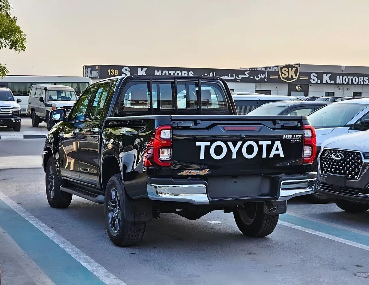 Toyota Hilux SR5 WIDE BODY DOUBLE CABIN || FULL OPTION  | PUSH START| WITHOUT DIFF-LOCK | PETROL M/T 2.7L V4 4WD-3-0