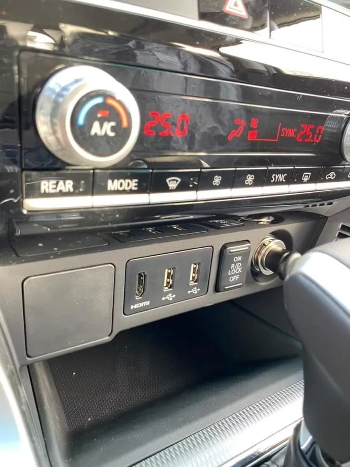 2026 Mitsubishi Montero-8-8