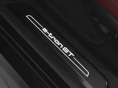 4,733 AED / 60 months | 0% DP | 2023 Audi E-Tron GT Quattro / Audi Warranty and Service Contract-14