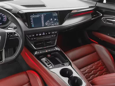 4,733 AED / 60 months | 0% DP | 2023 Audi E-Tron GT Quattro / Audi Warranty and Service Contract-8