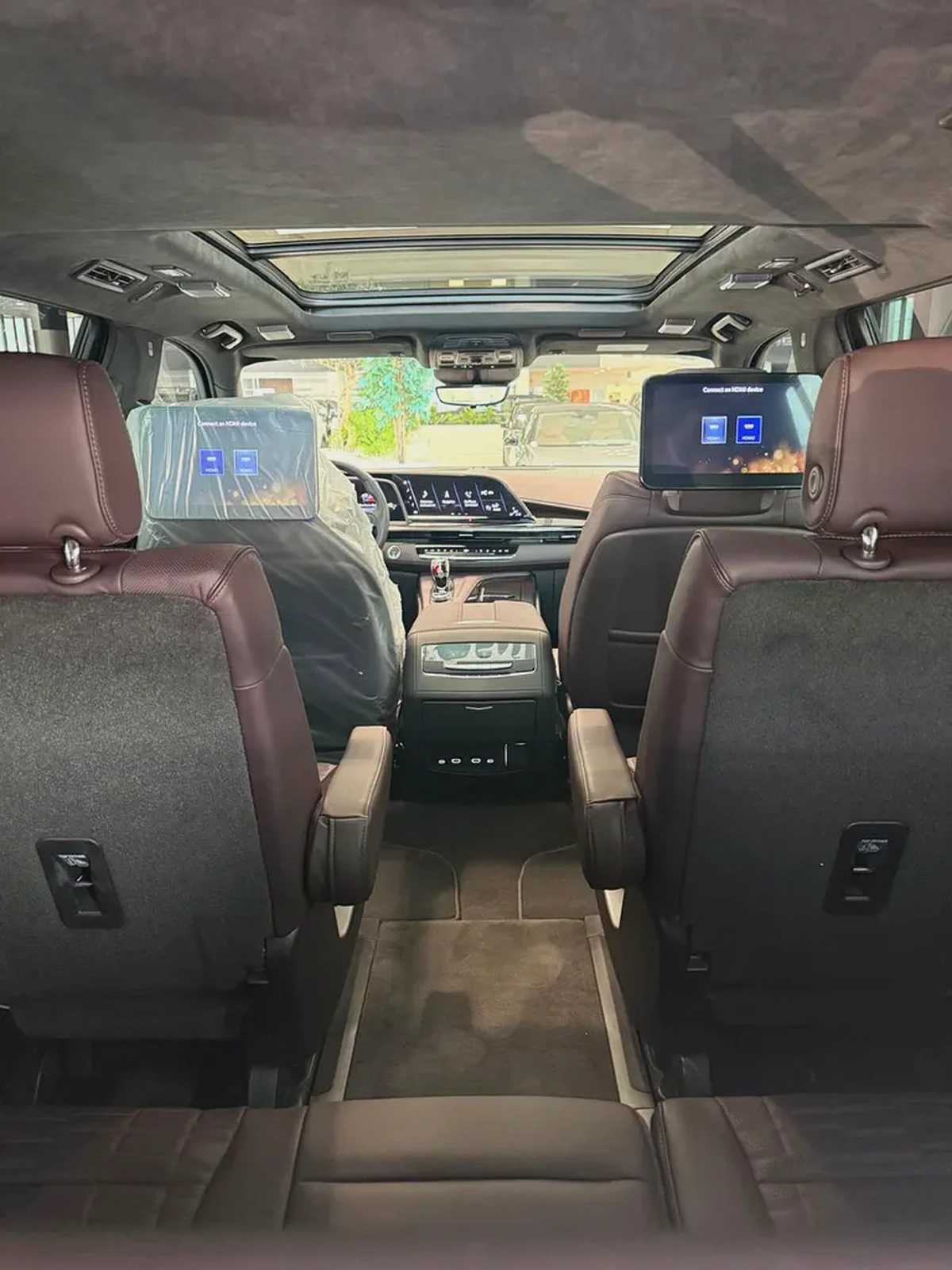 2024 Cadillac Escalade 600 Black Edition - GCC Specs - Brand New-8-8