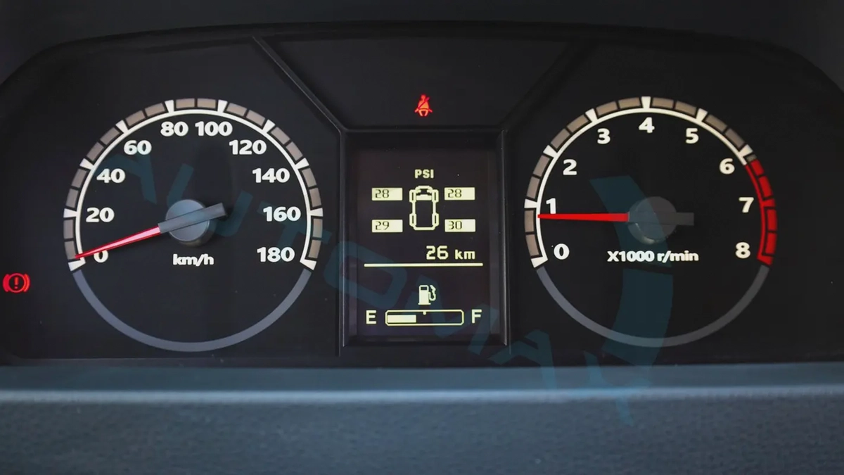 2025 CMC D260 Panel Van ( AMBULANCE ) 2.4L RWD GCC 0Km With 3 Years Or 100,000 Km Warranty-7-7