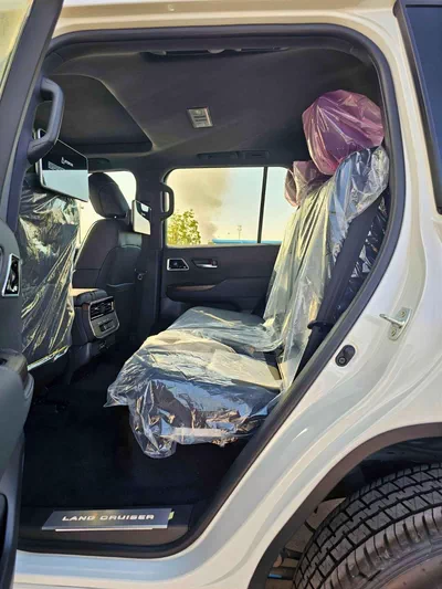 Toyota Land Cruiser GXR TWIN TURBO || 3.5L V6 PETROL | RADAR | 12.3"DVD WITH JBL SPEAKERS | COOL BOX (CODE # GXR3HH)-11