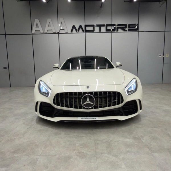 Mercedes Benz AMG GT S with R kit | Japan Specs | No Accidents | Low Mileage