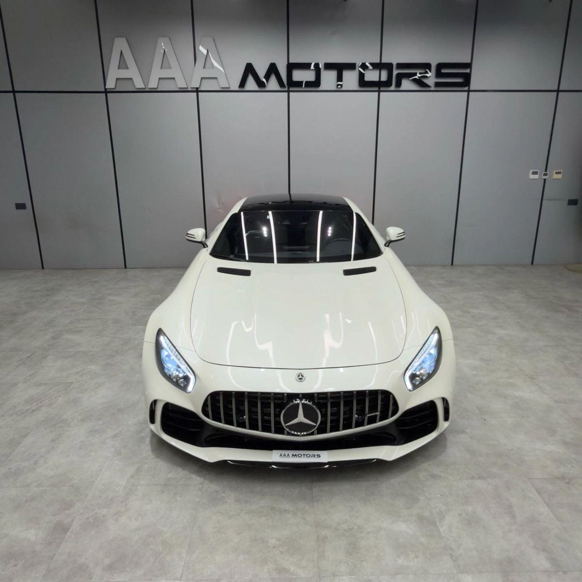 Mercedes Benz AMG GT S with R kit | Japan Specs | No Accidents | Low Mileage-5-5