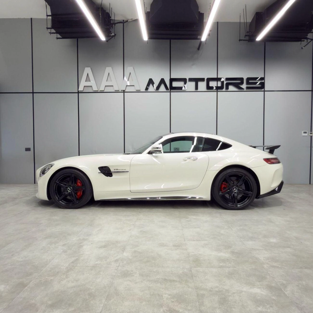 Mercedes Benz AMG GT S with R kit | Japan Specs | No Accidents | Low Mileage-20-20