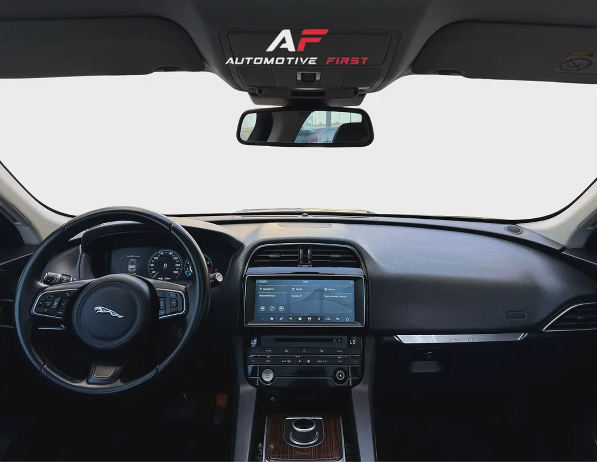 2017 Jaguar F-Pace 35T Pure - GCC Specs