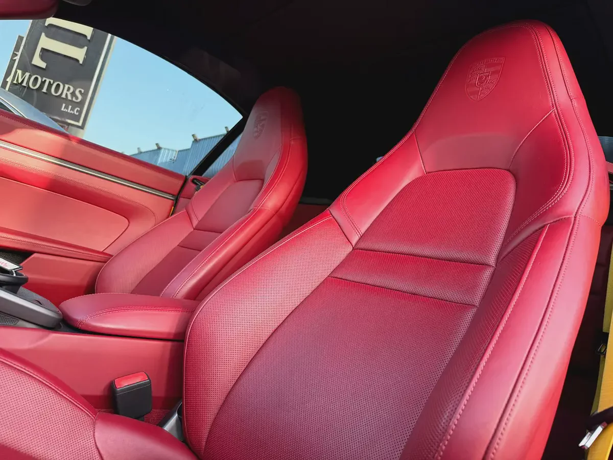 Porsche 911 Carrera 2022 | Korean Specs | Pristine Condition-8-8
