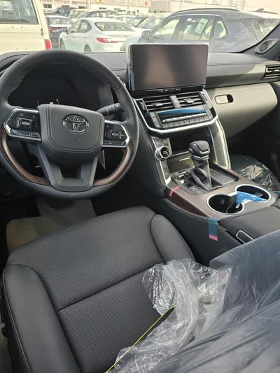 TOYOTA LAND CRUISER LC300 GXR 3.3L TWIN TURBO DIESEL 2026-8