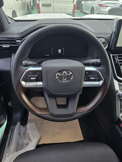 TOYOTA LAND CRUISER LC300 GXR 3.3L TWIN TURBO DIESEL 2026-4