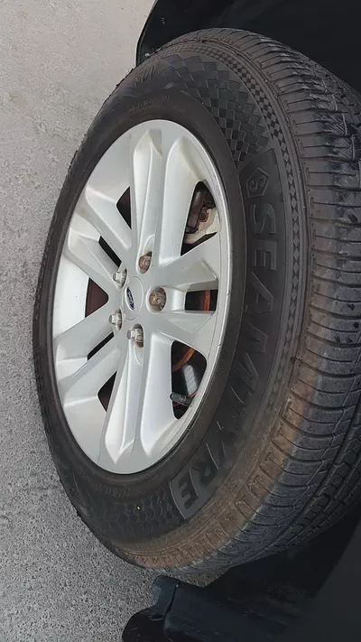 Well Maintained Ford Explorer XLT 2012 | GCC Specs | Reliable SUV-17