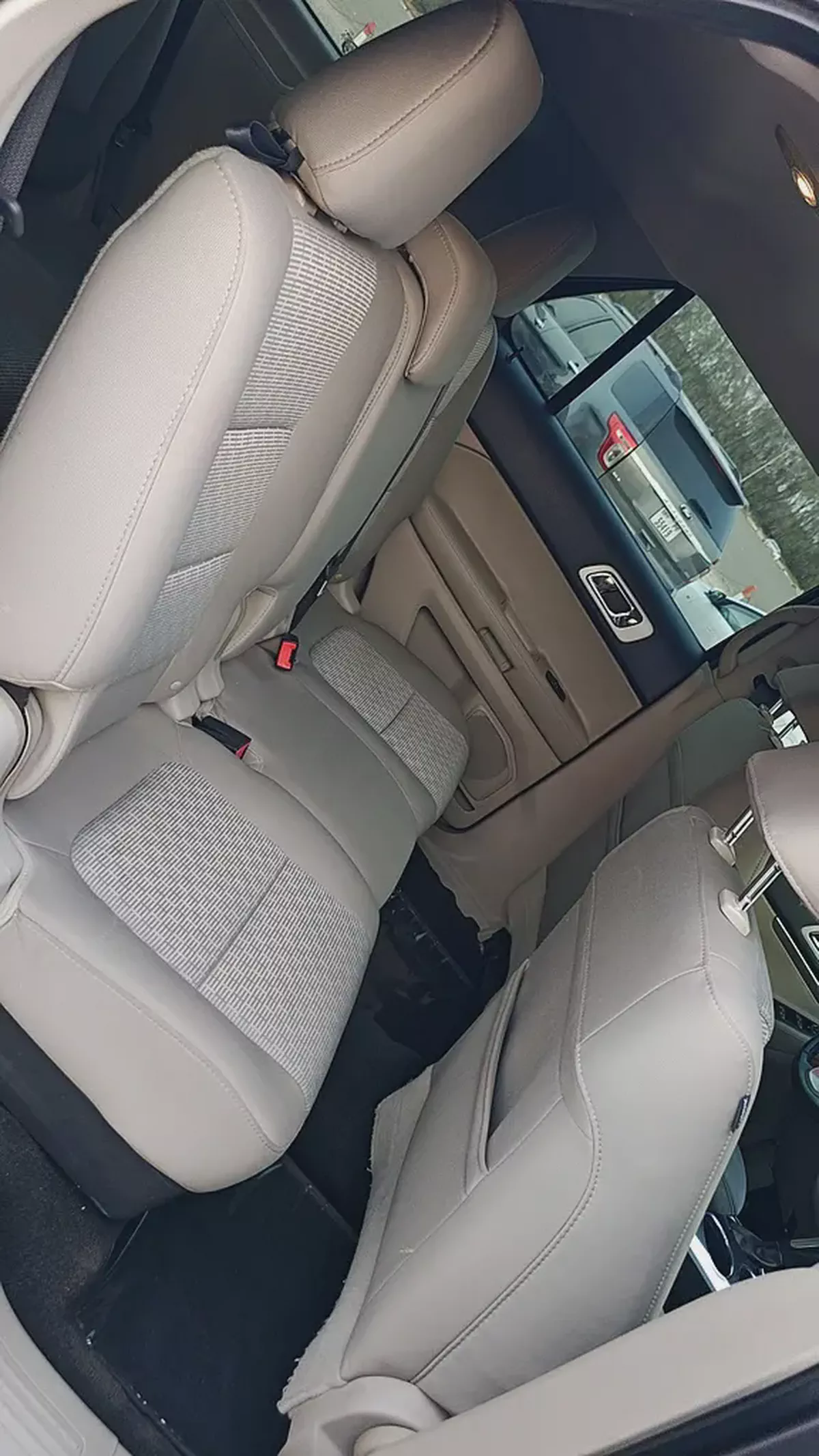 Well Maintained Ford Explorer XLT 2012 | GCC Specs | Reliable SUV-14-14