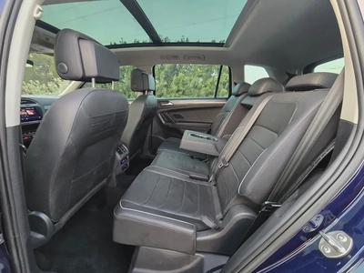 2023 Volkswagen Tiguan| Korean Specs | Pristine Condition | Orginal paint | Accident free | 7 Seatrs-9