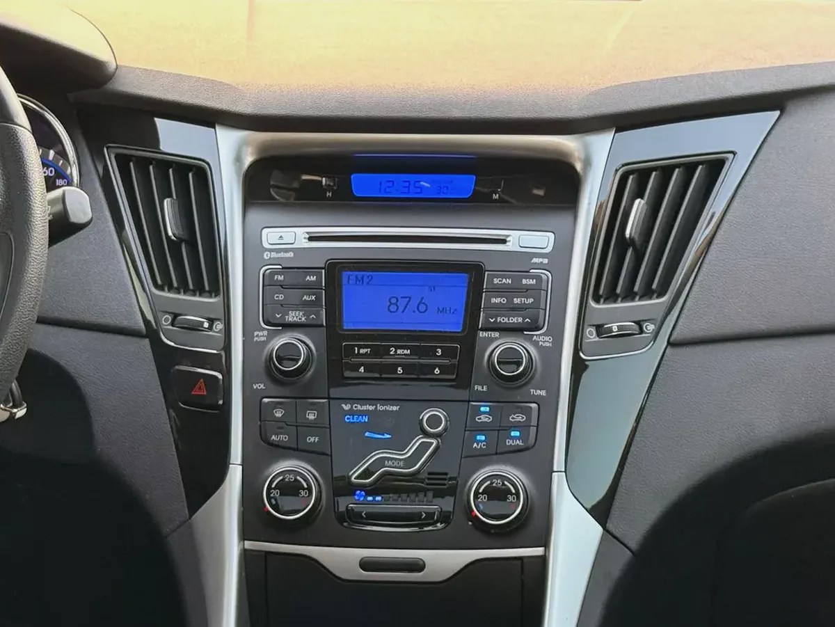 2011 Hyundai Sonata Limited (Korean Specs) - Excellent Condition-13-13