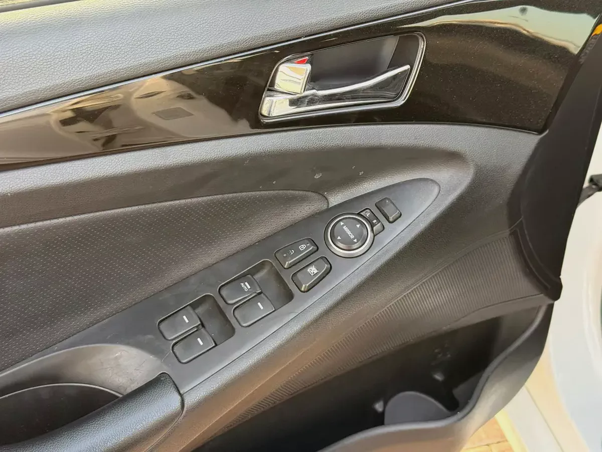 2011 Hyundai Sonata Limited (Korean Specs) - Excellent Condition-16-16