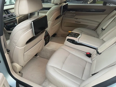 BMW 760M Gcc Full Option Free Accident Super Clean-15