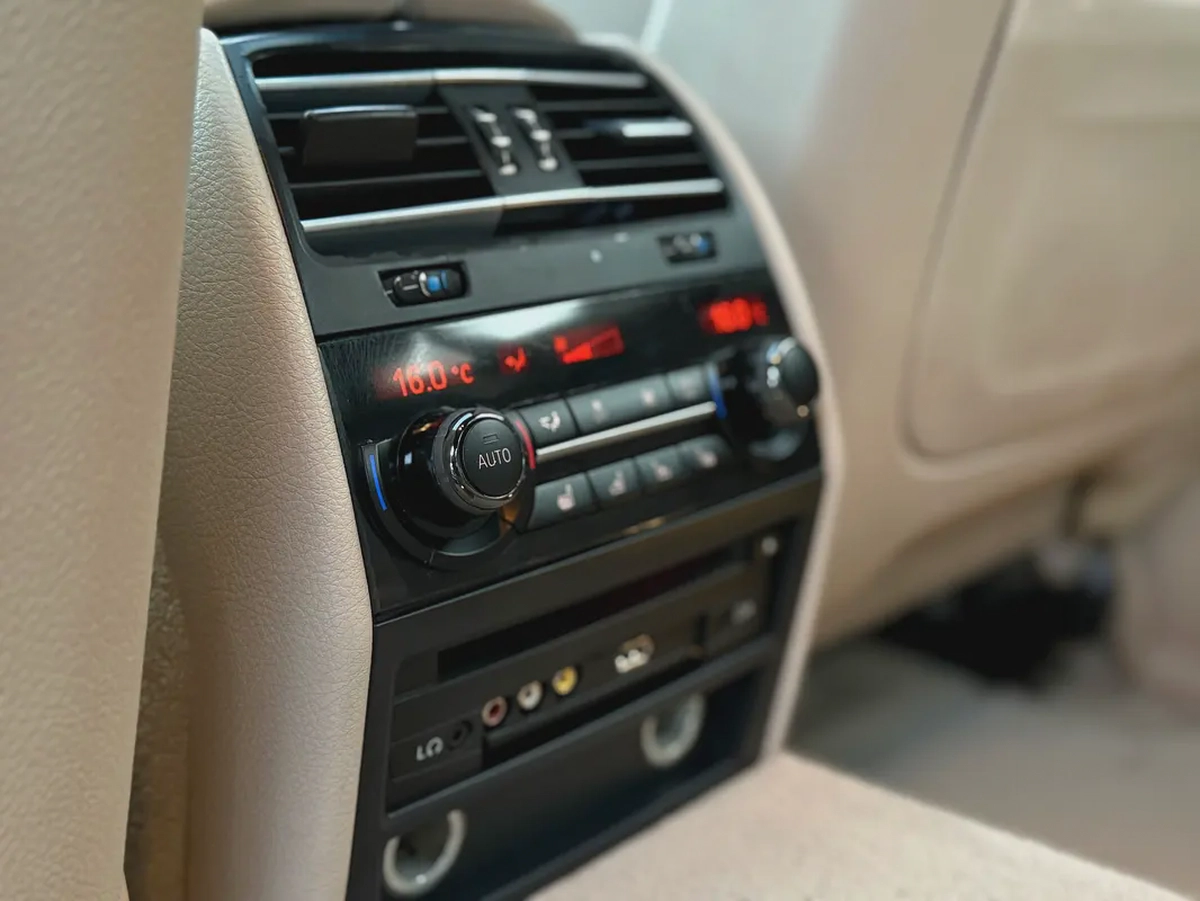 BMW 760M Gcc Full Option Free Accident Super Clean-19-19