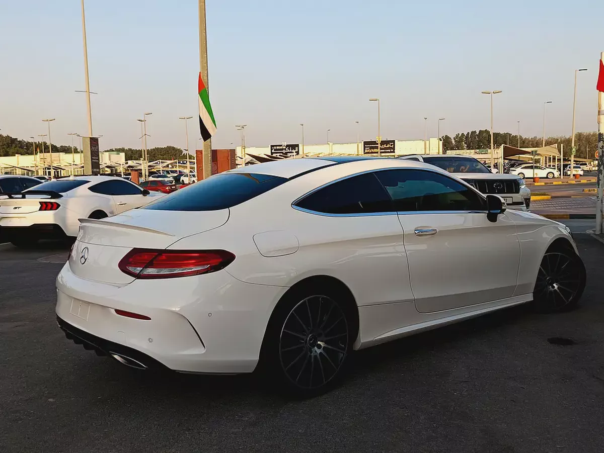 2018 Mercedes-Benz C-Class C200 Coupe - Korean Specs - Excellent Condition-4-4