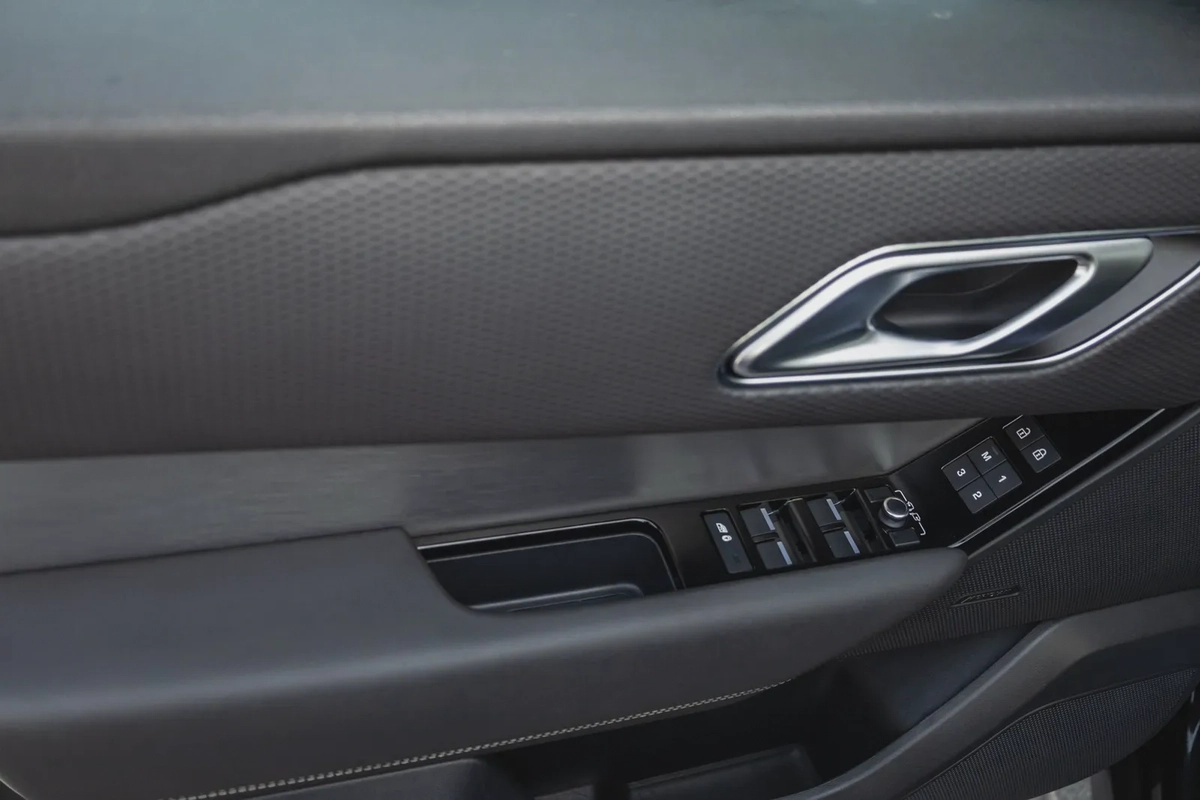 Land Rover Range Rover Velar 2022-4-4